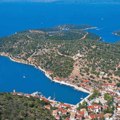 Βαθύ, πανοραμική άποψη του οικισμού και του λιμανιού του, ΒΑΘΥ (Λιμάνι) ΜΕΓΑΝΗΣΙ