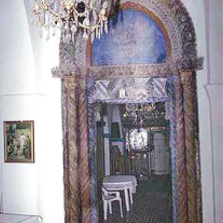 Η μοναδική εξώθυρα της εκκλησίας του Αγίου Γεωργίου στον Καμαριώτη, ΚΑΜΑΡΙΩΤΗΣ (Χωριό) ΤΥΛΙΣΟΣ