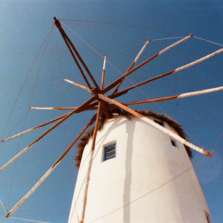 Ανεμόμυλος, ΟΙΑ (Χωριό) ΣΑΝΤΟΡΙΝΗ