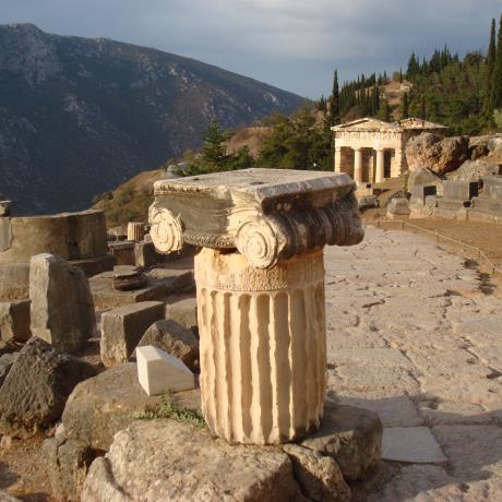 Η Ιερά Οδός του δελφικού ιερού, ΔΕΛΦΟΙ (Αρχαίο ιερό) ΦΩΚΙΔΑ