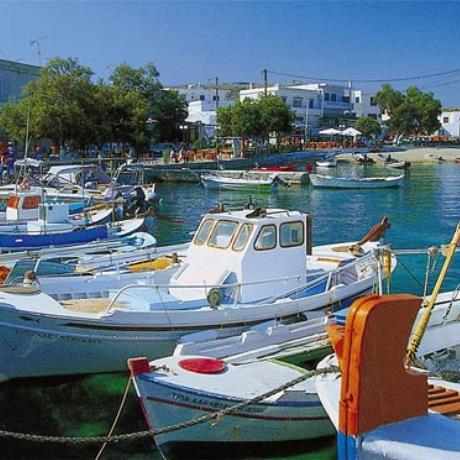 Apollonia - tavernas, restaurants and traditional island coffee shops right next to the jetty, APOLLONIA (Village) MILOS