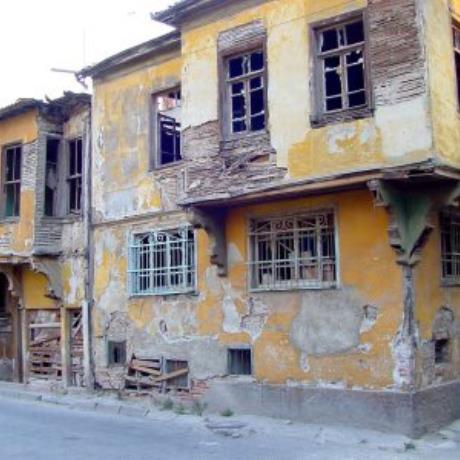 Gemlik, a deserted old mansion, GEMLIK (Town) TURKEY