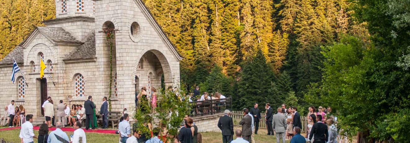 Pertouli, wedding at St. Kyriaki chapel in the middle of a field